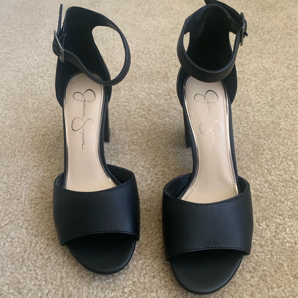 Jessica Simpson Elegant Black Heels